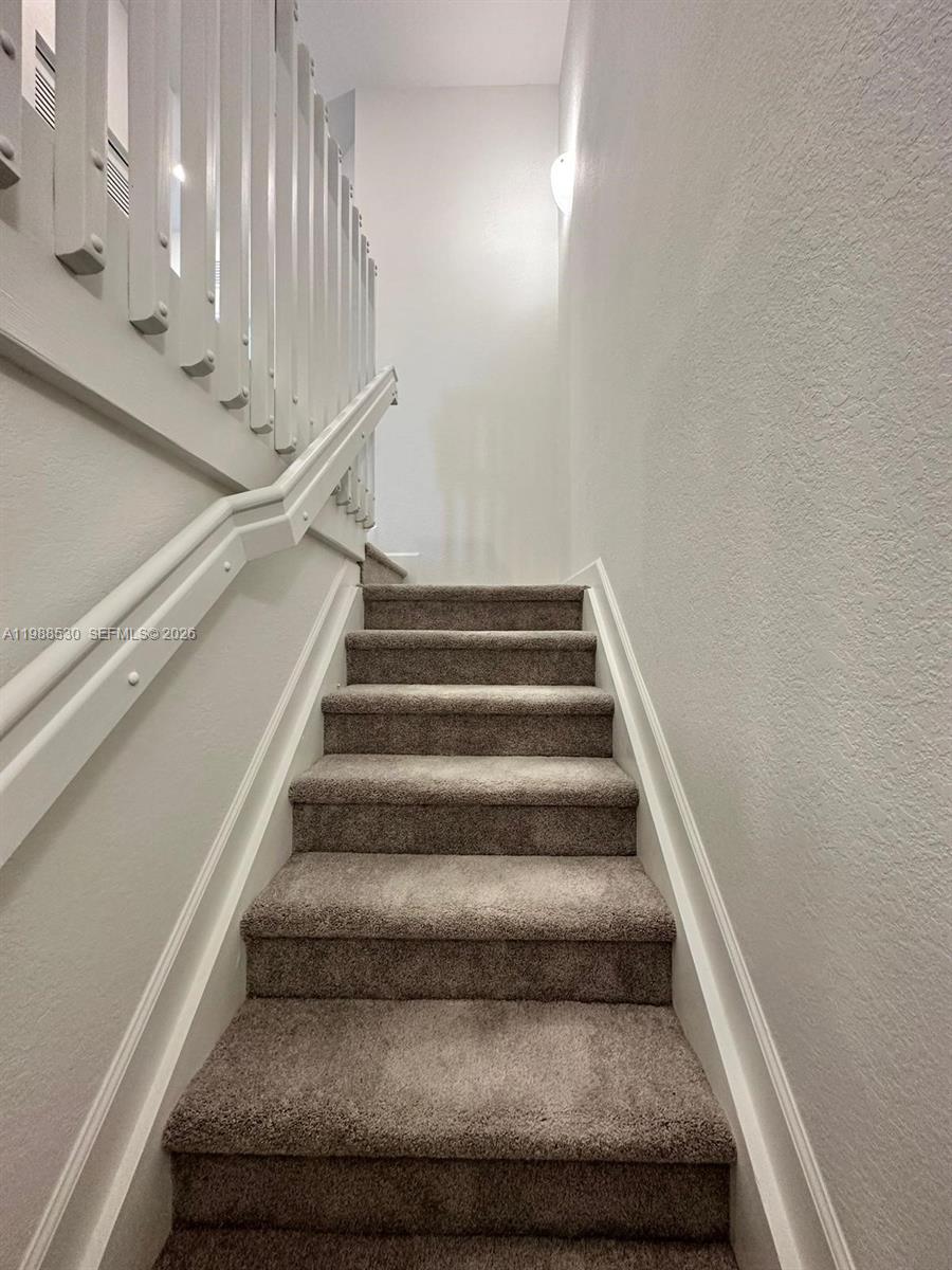 WYNDHAM LAKES PLAZA - Residential