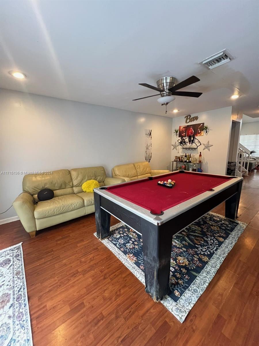 PRINCETON PLACE AT GABLES - Residential