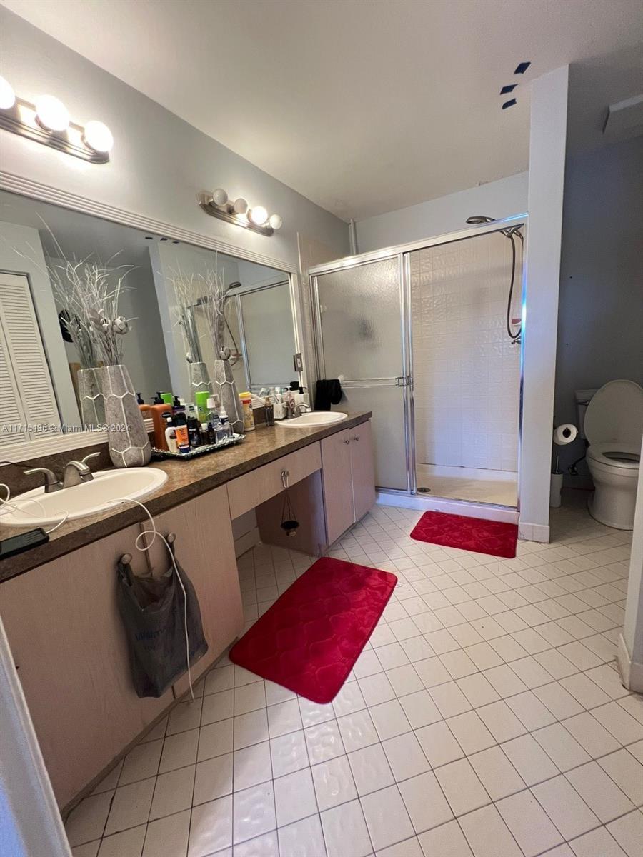 PRINCETON PLACE AT GABLES - Residential