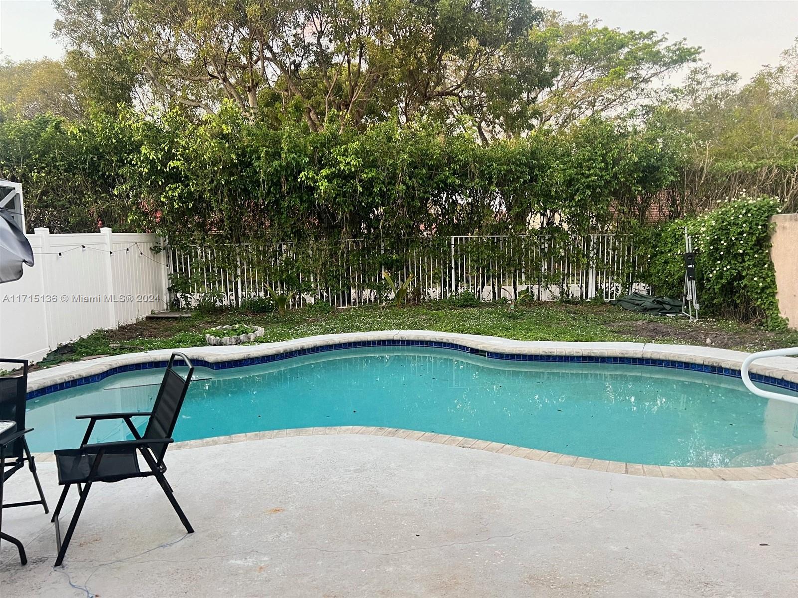 PRINCETON PLACE AT GABLES - Residential