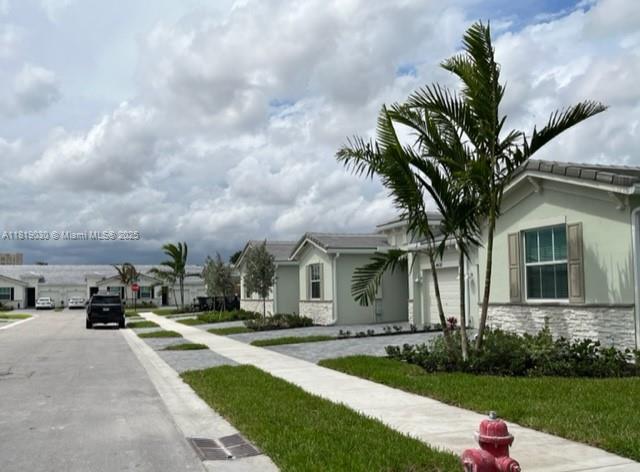 AVALON TRAILS AT VILLAGES - Residential Lease