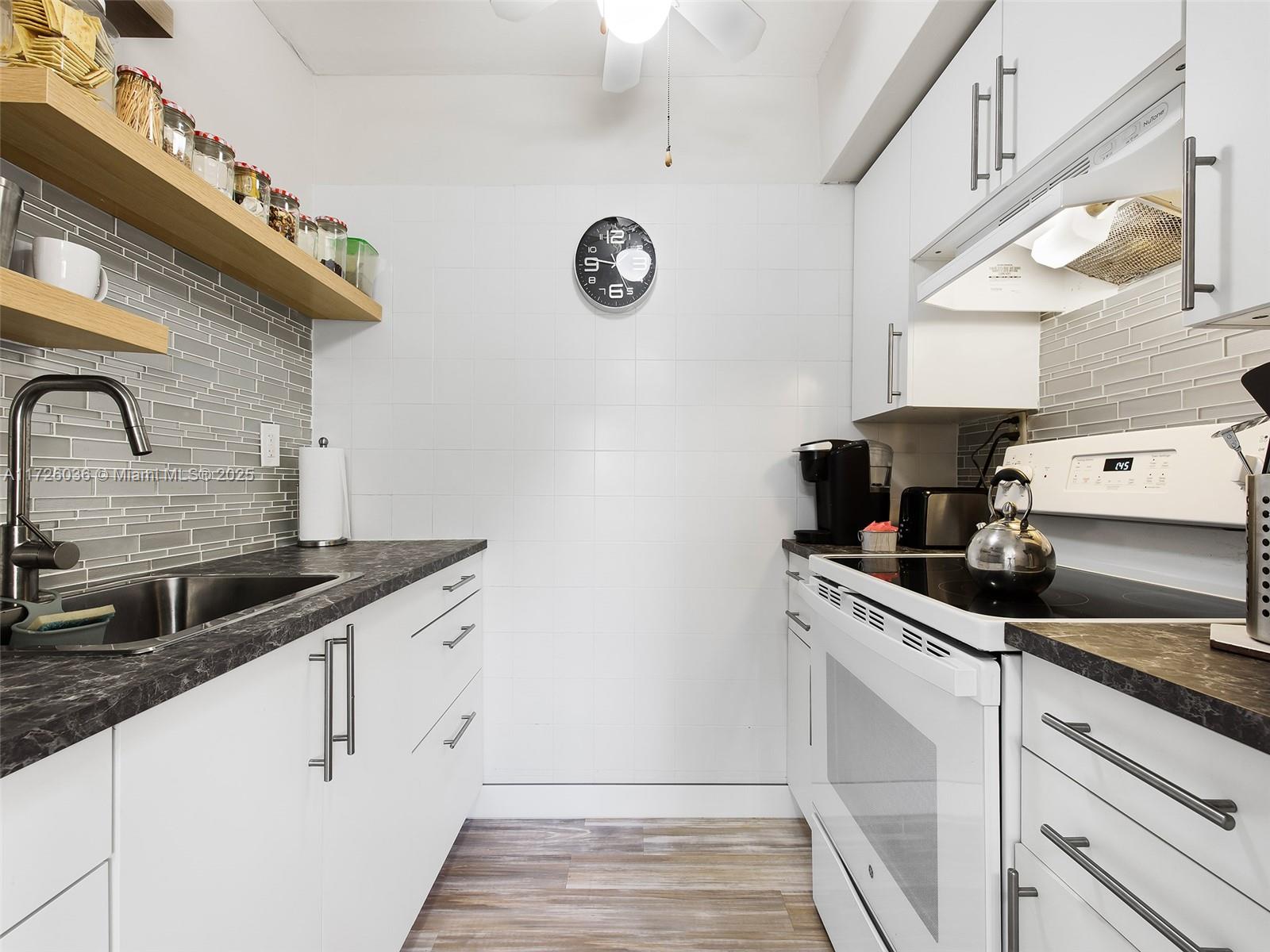 2145 Pierce St 320