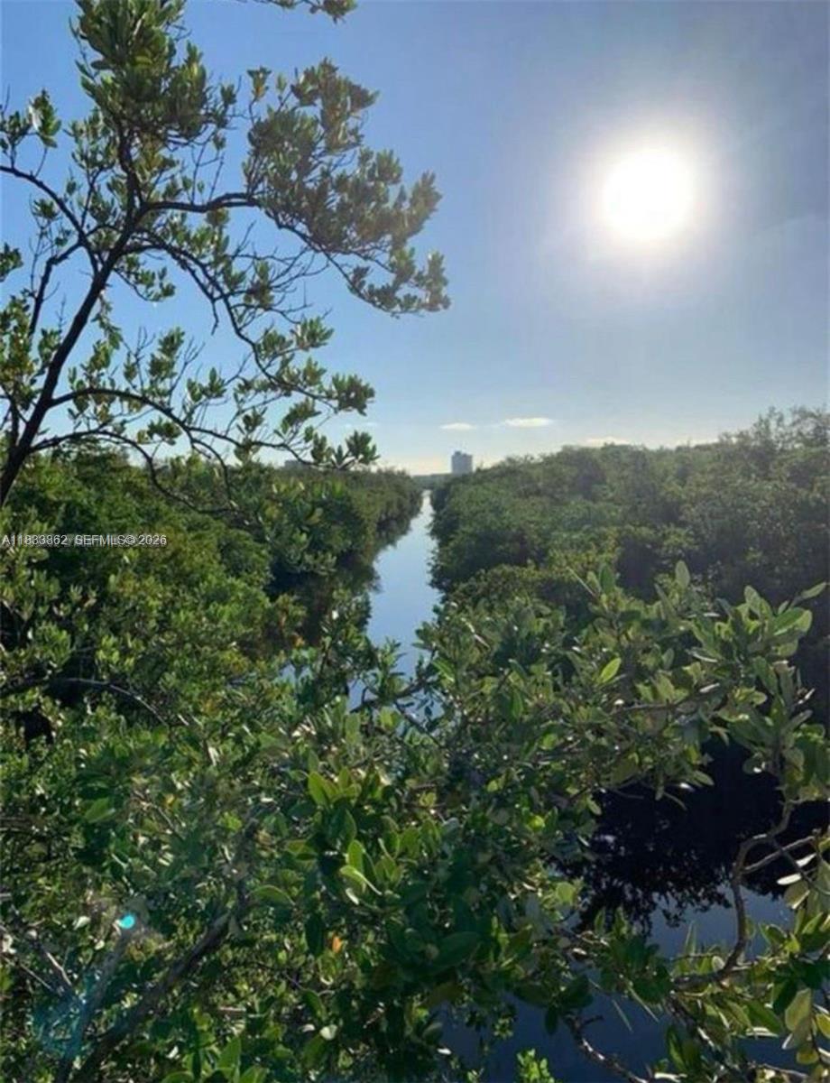 WEST LAKE VILLAGE PLAT - Residential