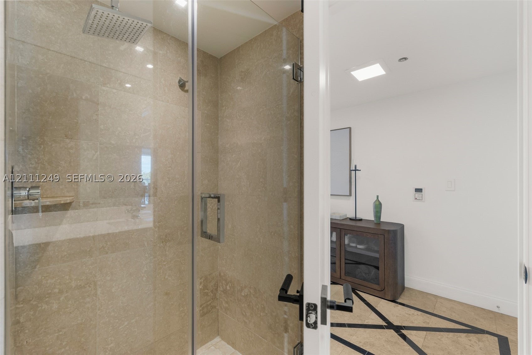 2127 Brickell Ave 706
