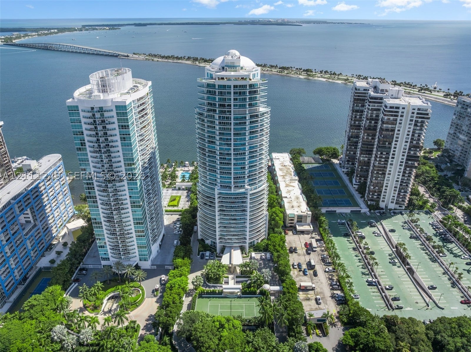 2127 Brickell Ave