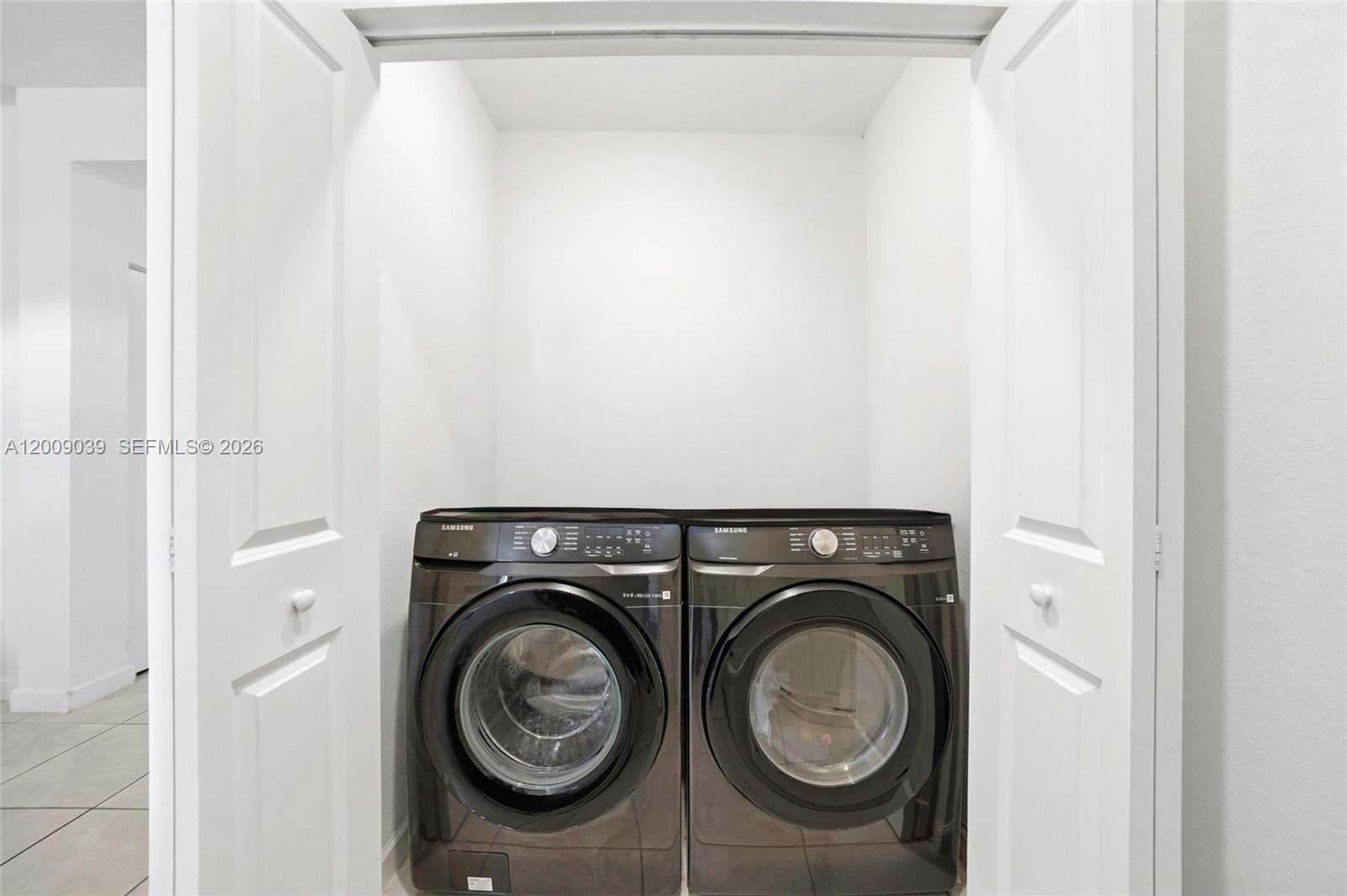 SILVER PALM RESIDENTIAL H - Residential