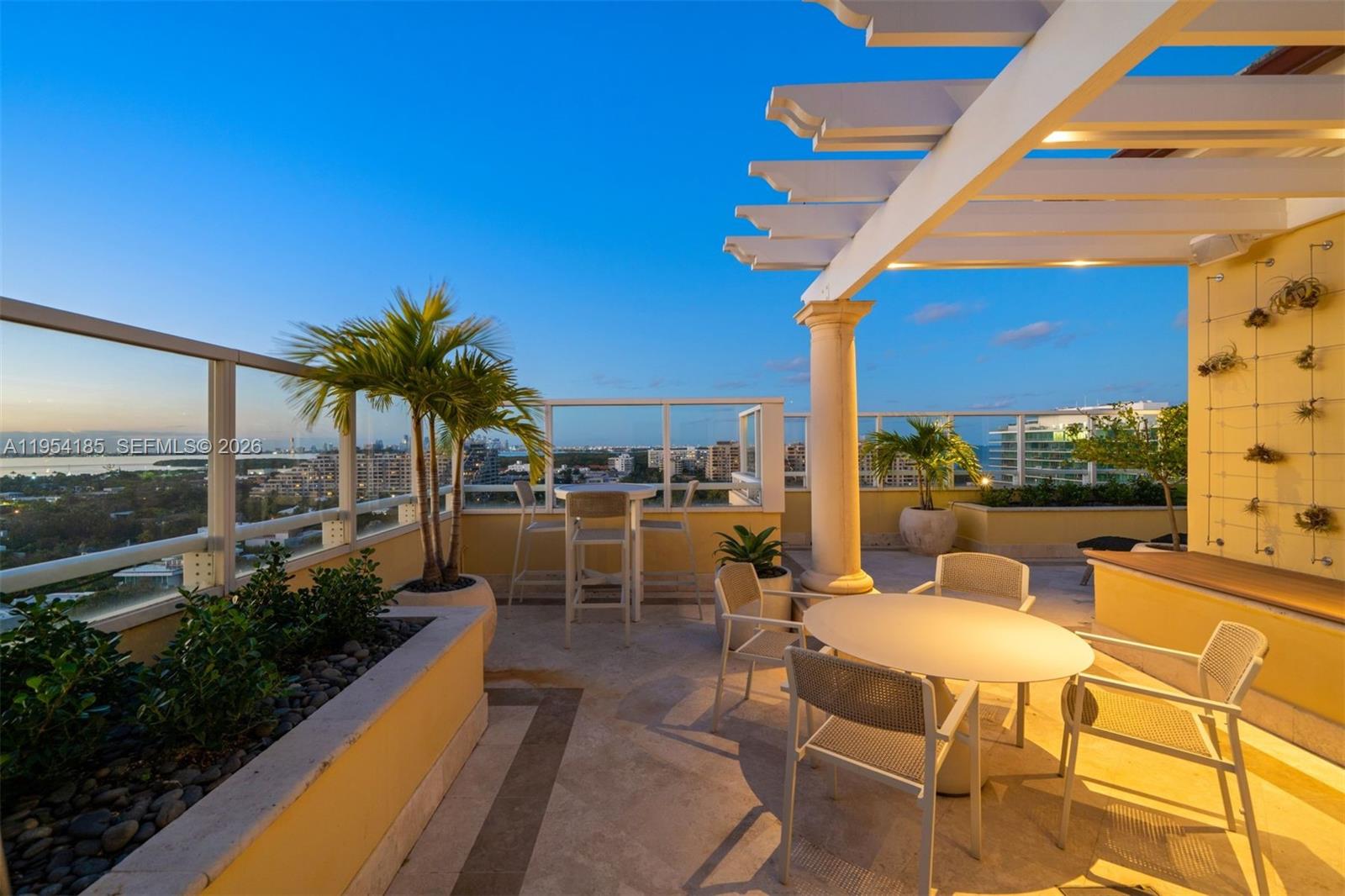 GRAND BAY RESIDENCES COND - Residential