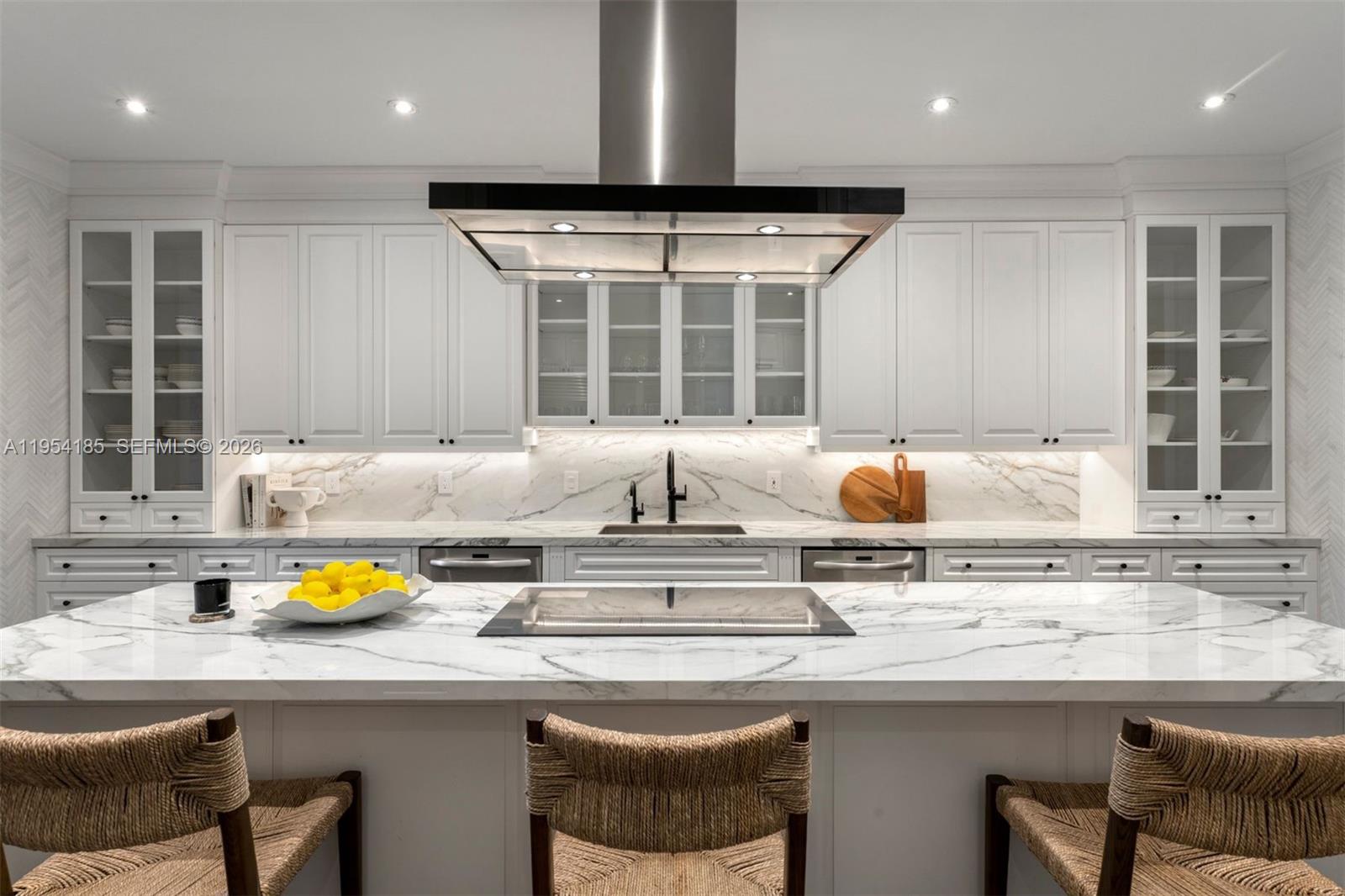 GRAND BAY RESIDENCES COND - Residential