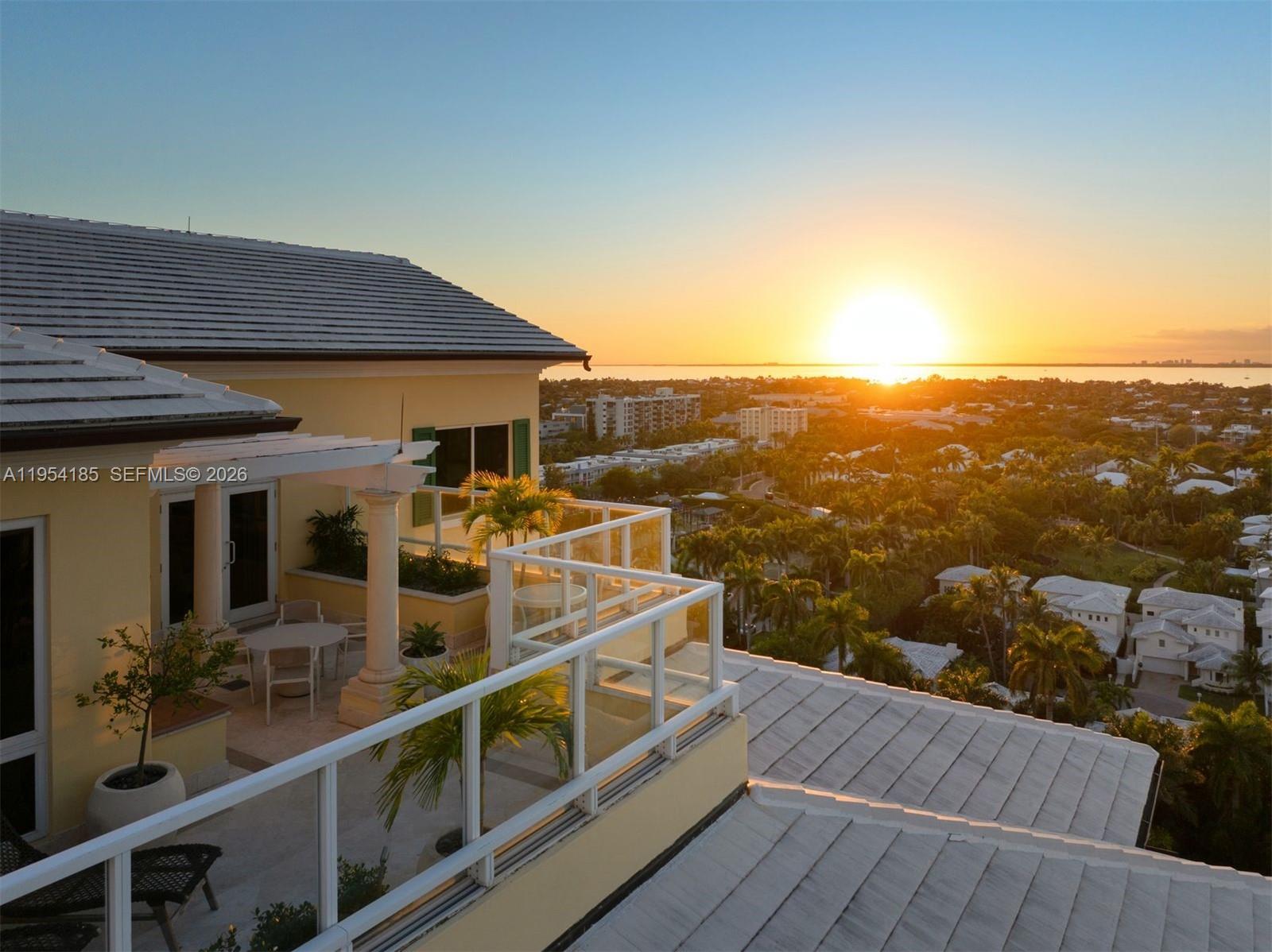 GRAND BAY RESIDENCES COND - Residential