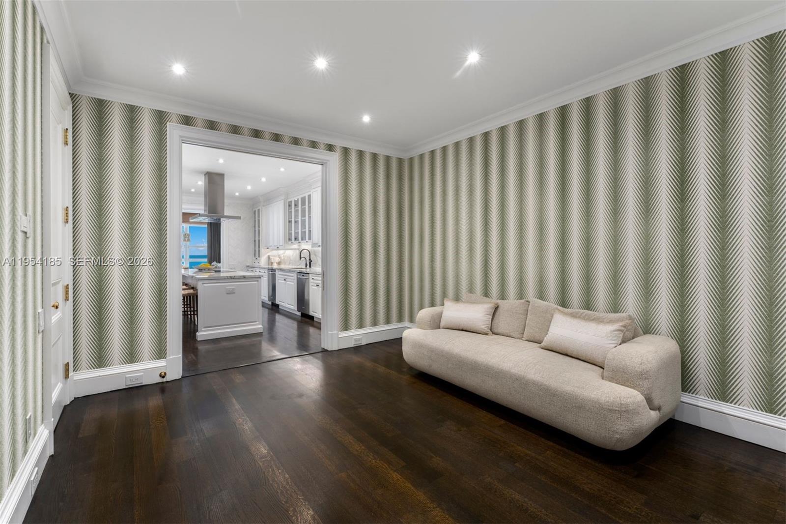 GRAND BAY RESIDENCES COND - Residential