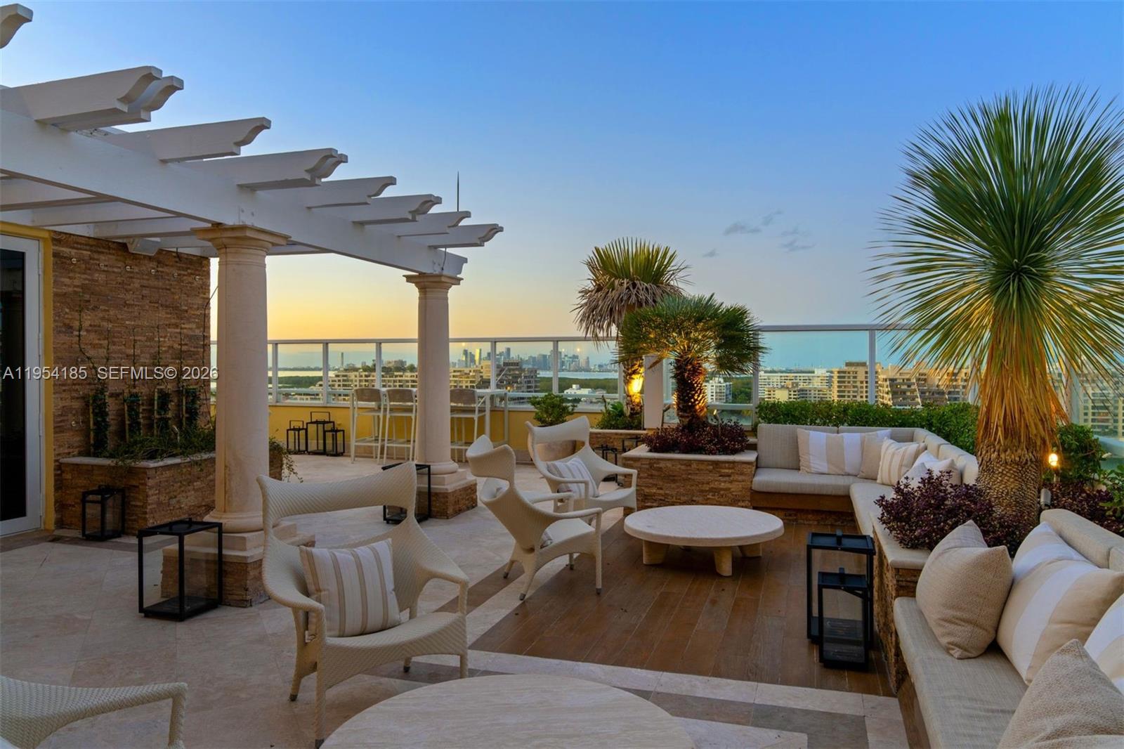 GRAND BAY RESIDENCES COND - Residential