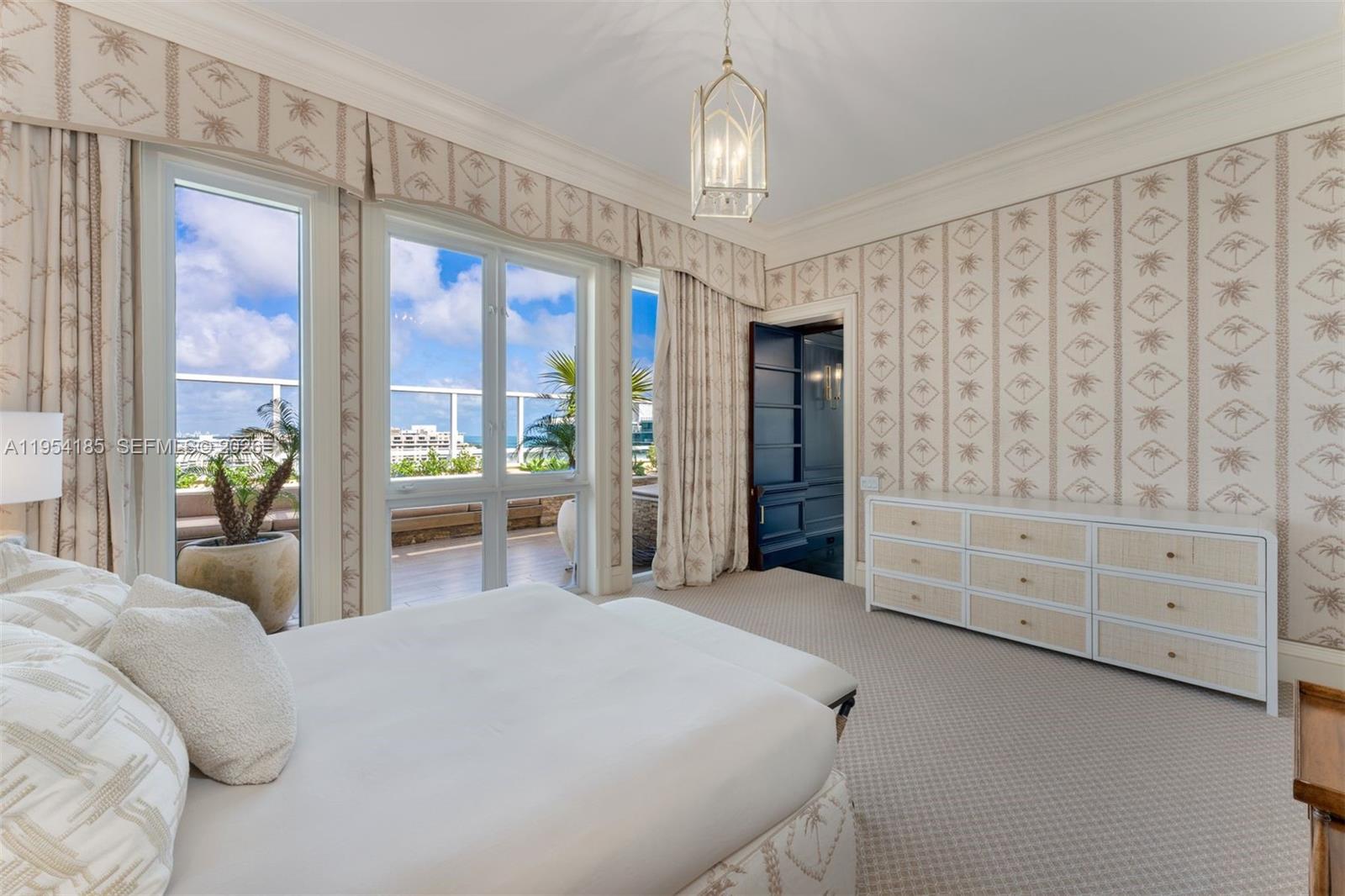 GRAND BAY RESIDENCES COND - Residential