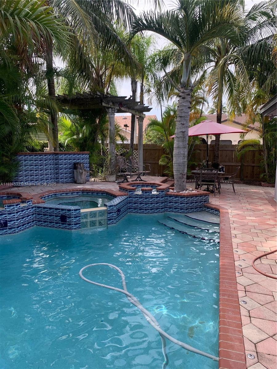 4908 SW 143rd Ave
