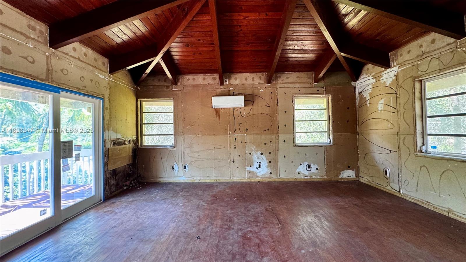 BISCAYNE PARK ESTATES - Residential