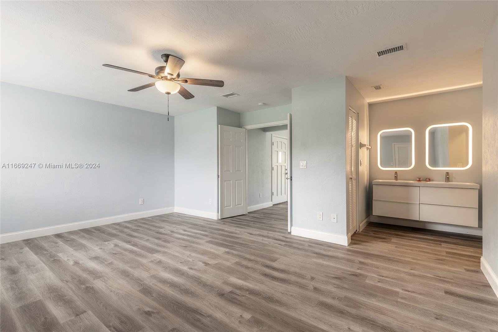 Pelican Bay Phase IV U II - Residential