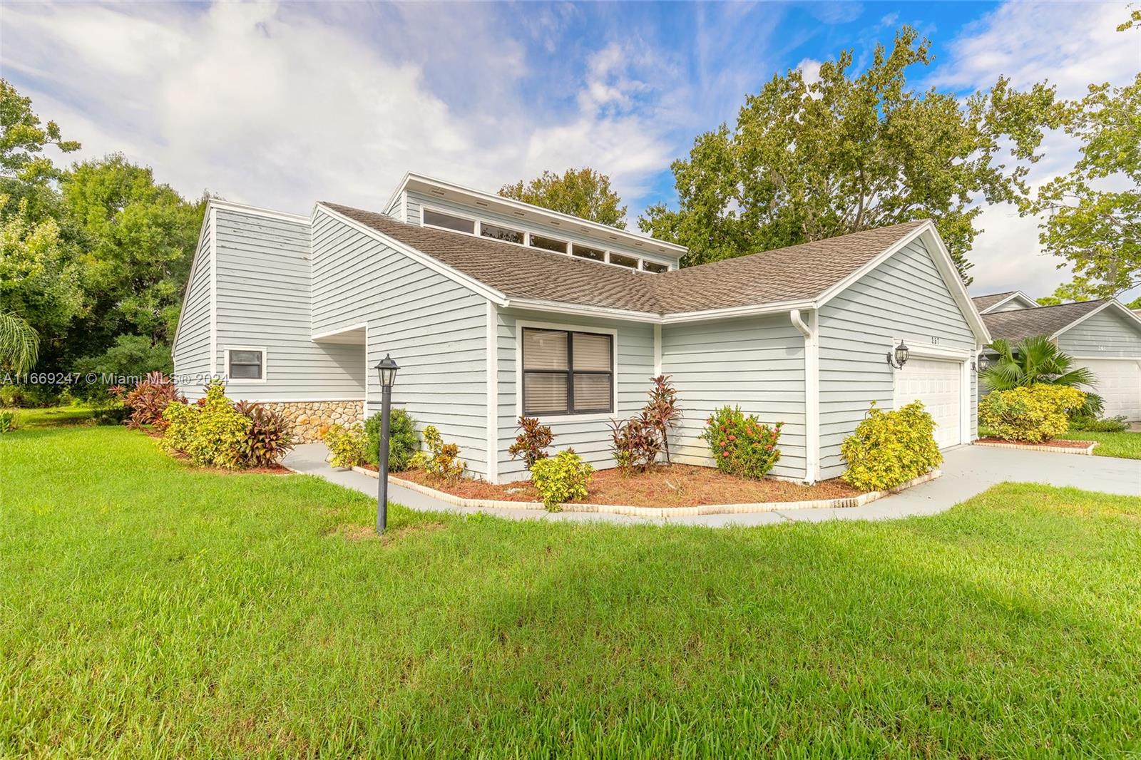 Pelican Bay Phase IV U II - Residential