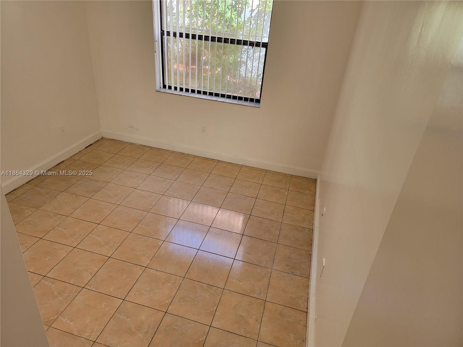 WESTLAND PARK CONDO #4 - Residential