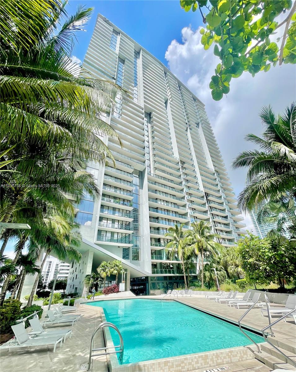 RISE CONDO - Residential