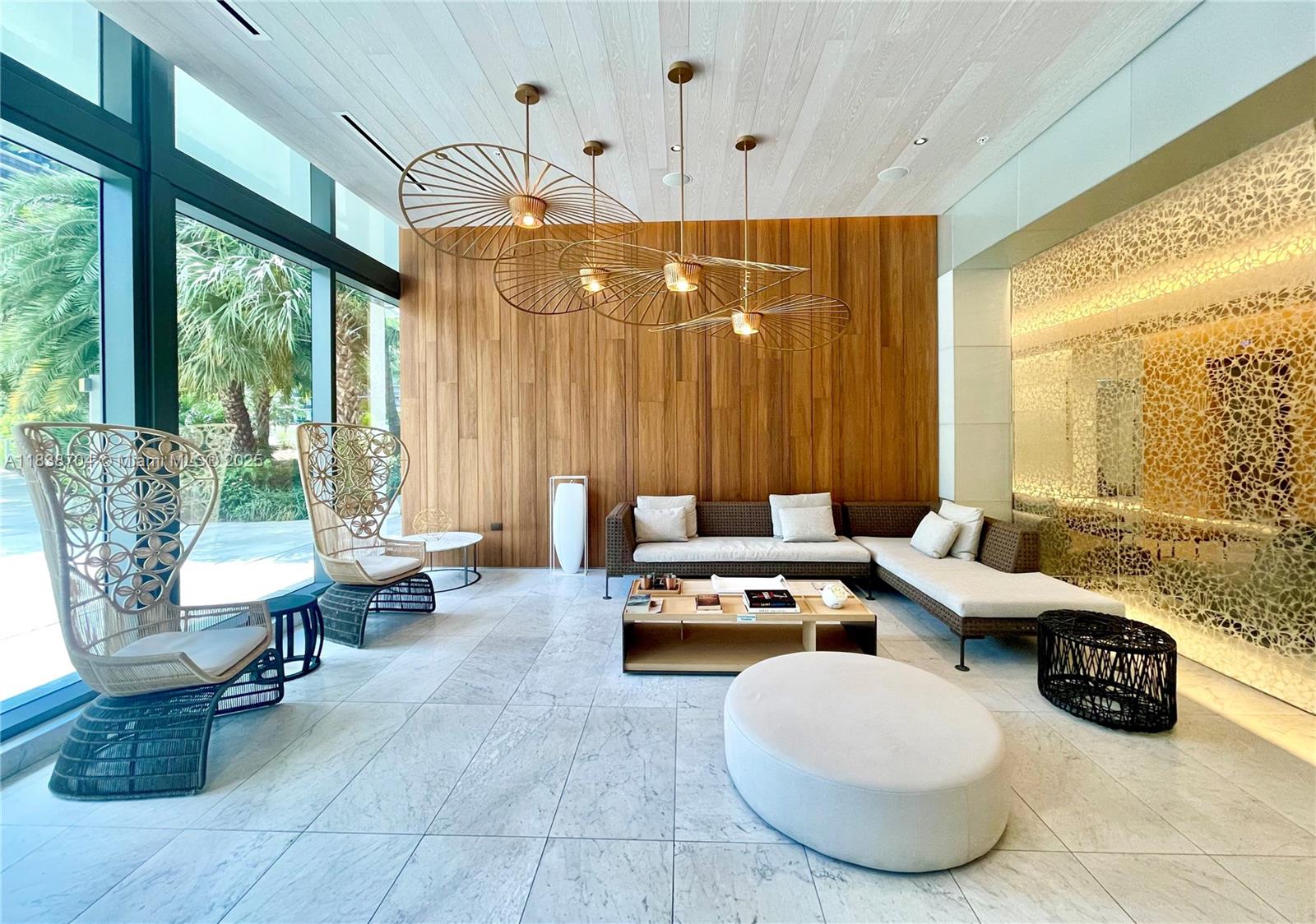 RISE CONDO - Residential