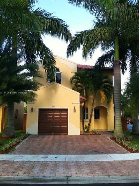 2601 NE 41st Cir Homestead FL 33033