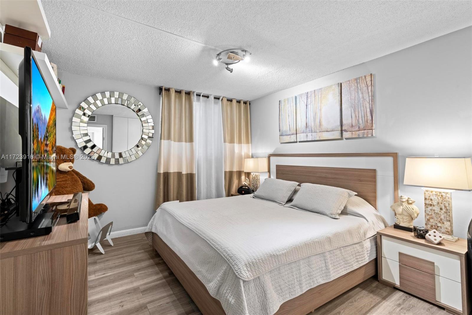 PINEBARK CONDO NO 2 - BLD - Residential