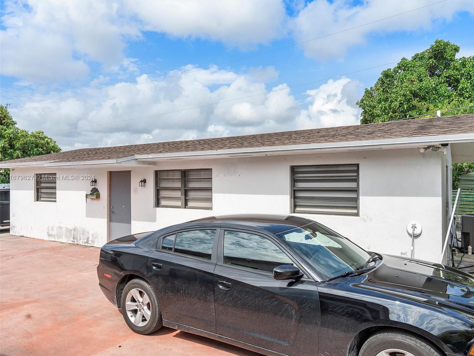 PALM AVE LAWNS REV PL - Residential