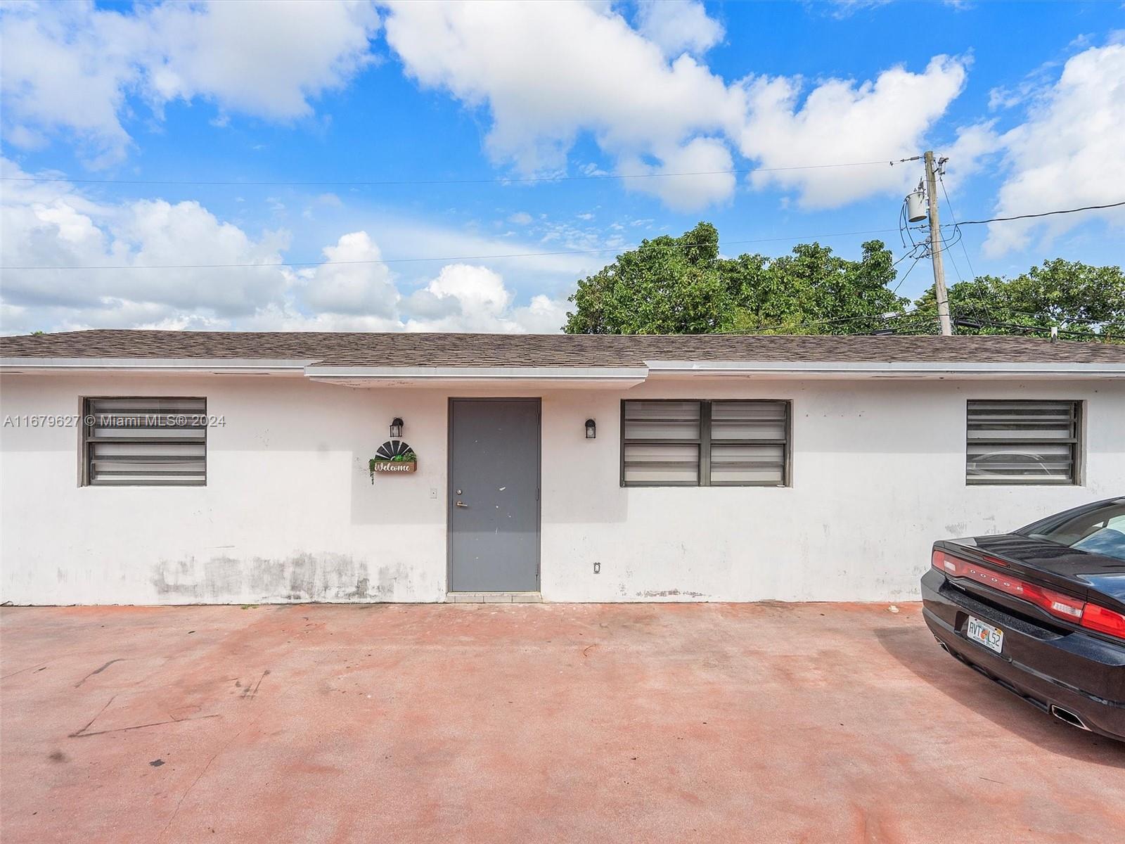PALM AVE LAWNS REV PL - Residential