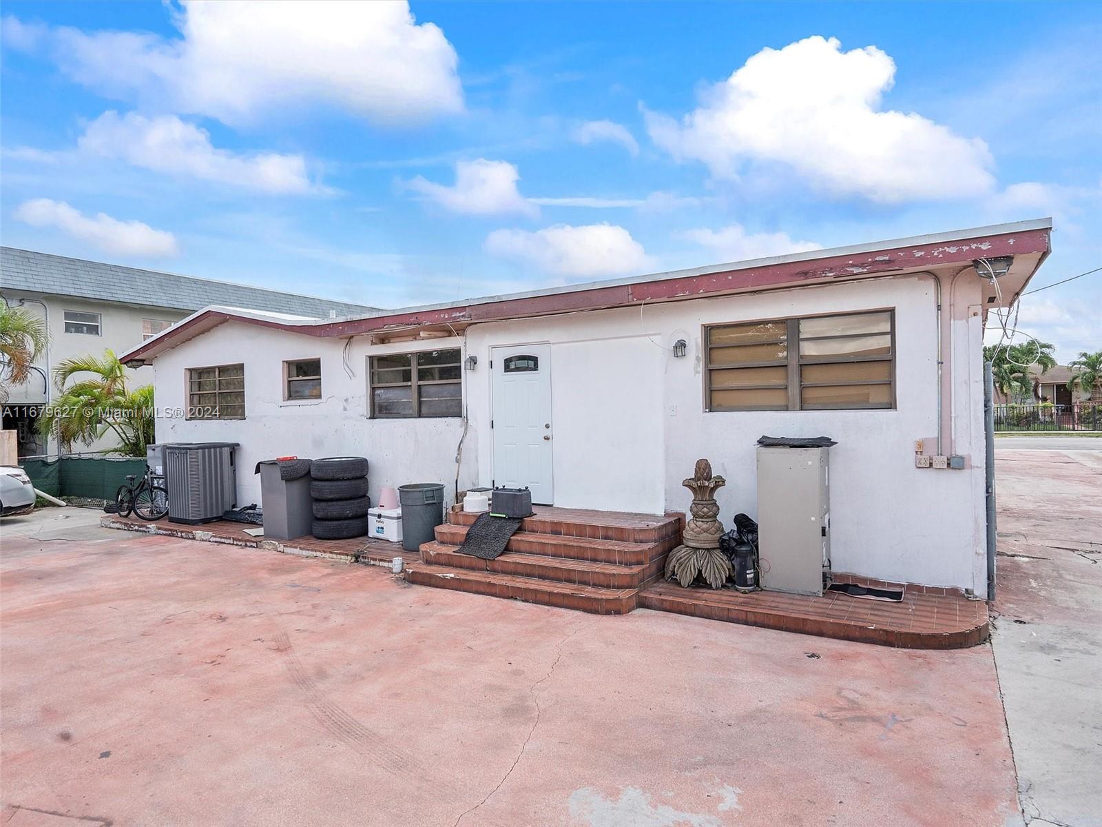 PALM AVE LAWNS REV PL - Residential