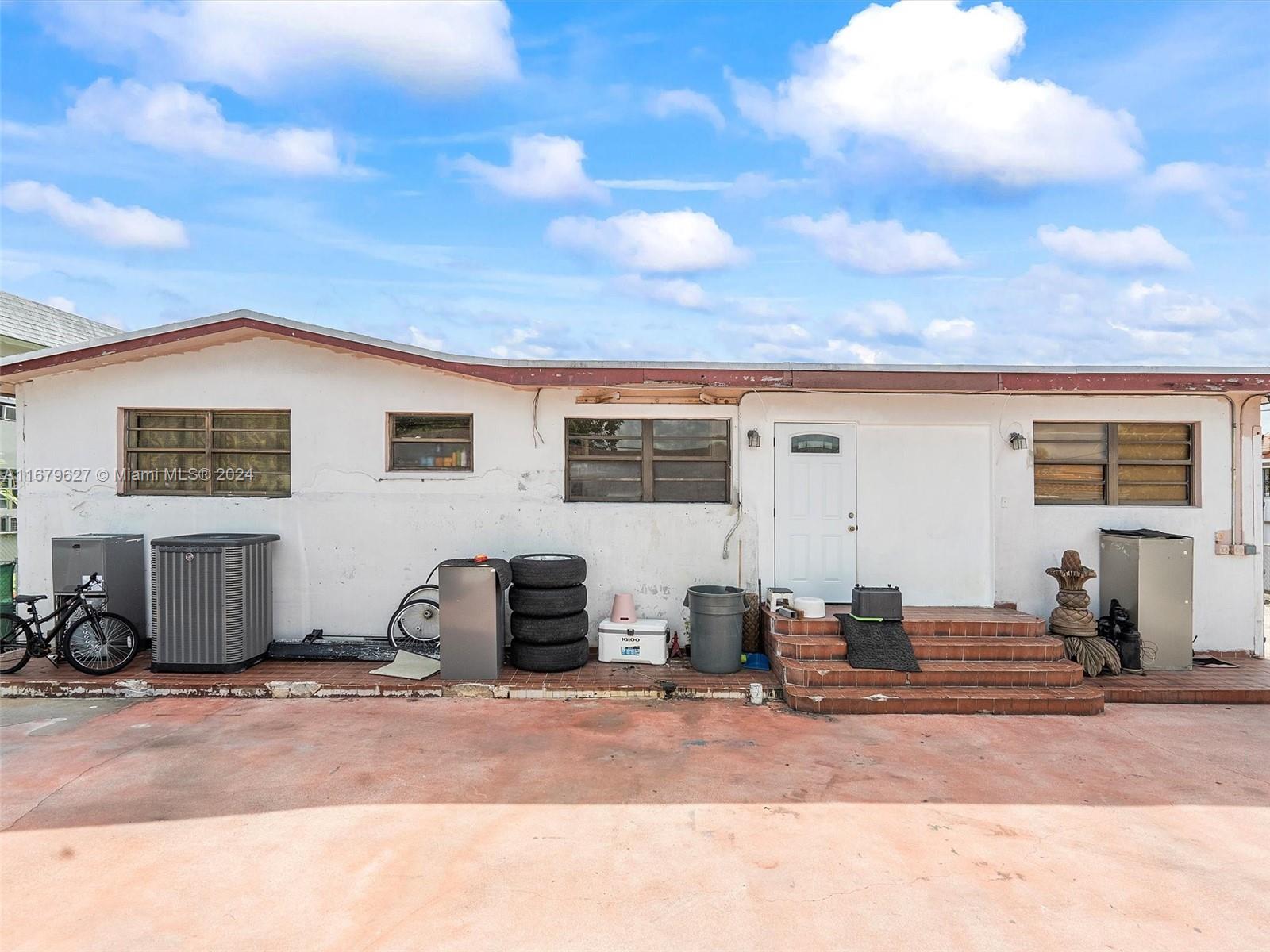 PALM AVE LAWNS REV PL - Residential