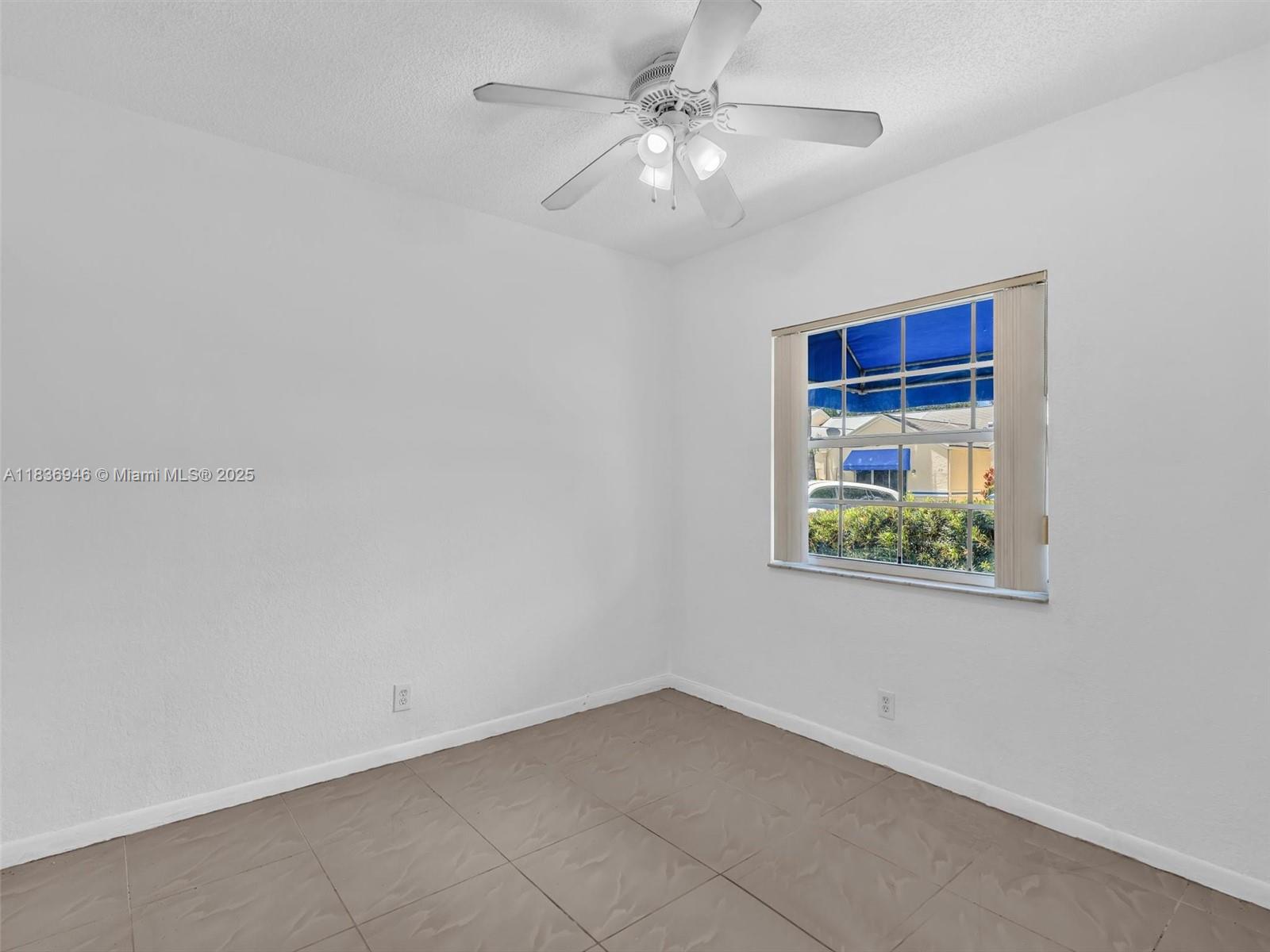 OAK LAKES - Residential