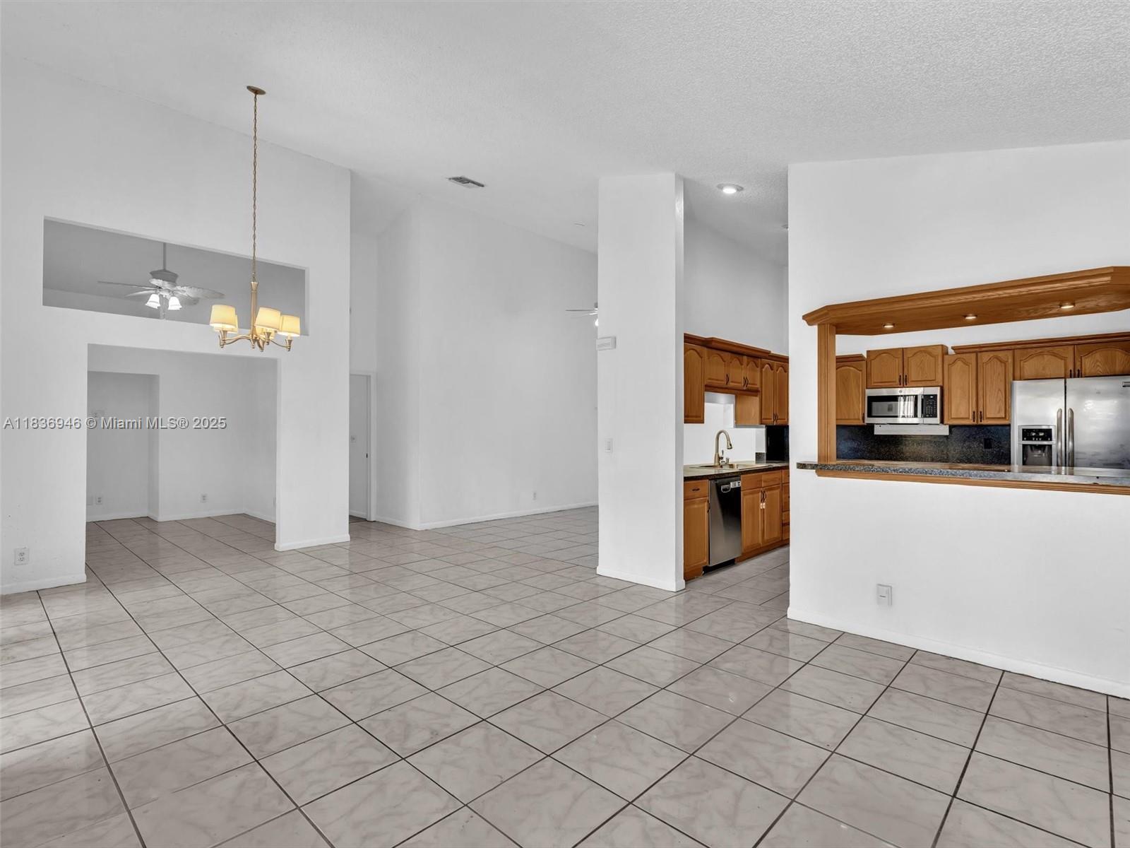 OAK LAKES - Residential