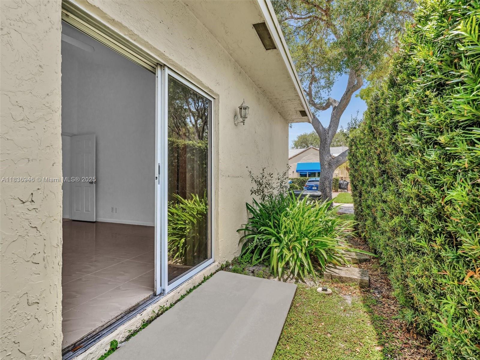 OAK LAKES - Residential