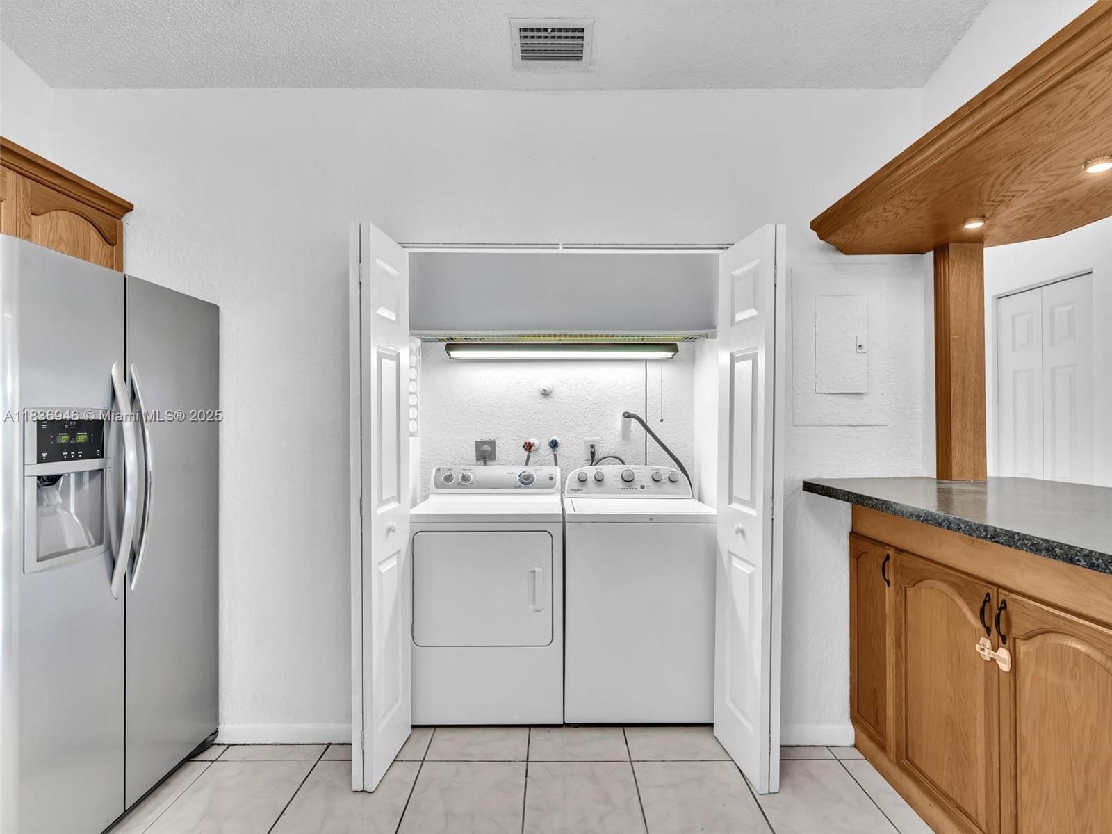 OAK LAKES - Residential