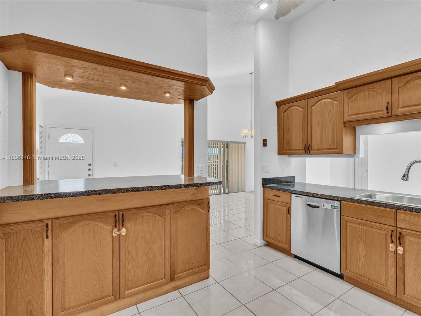5201 SW 31st Ave 112