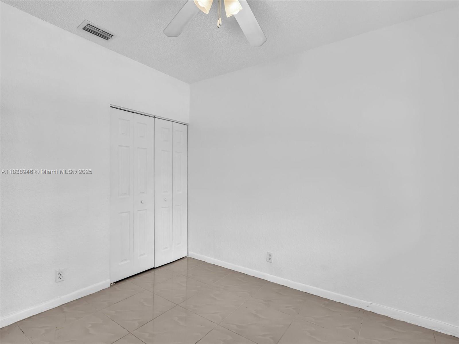 OAK LAKES - Residential