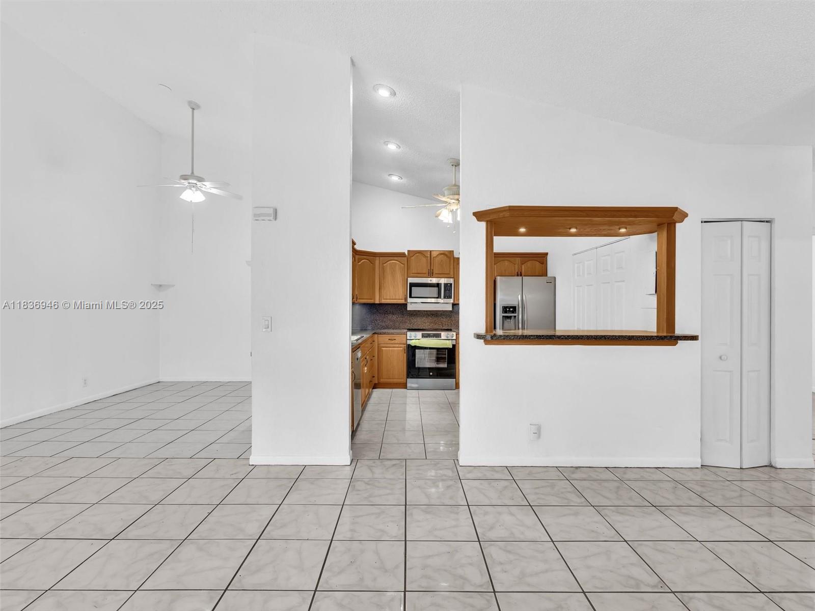 OAK LAKES - Residential