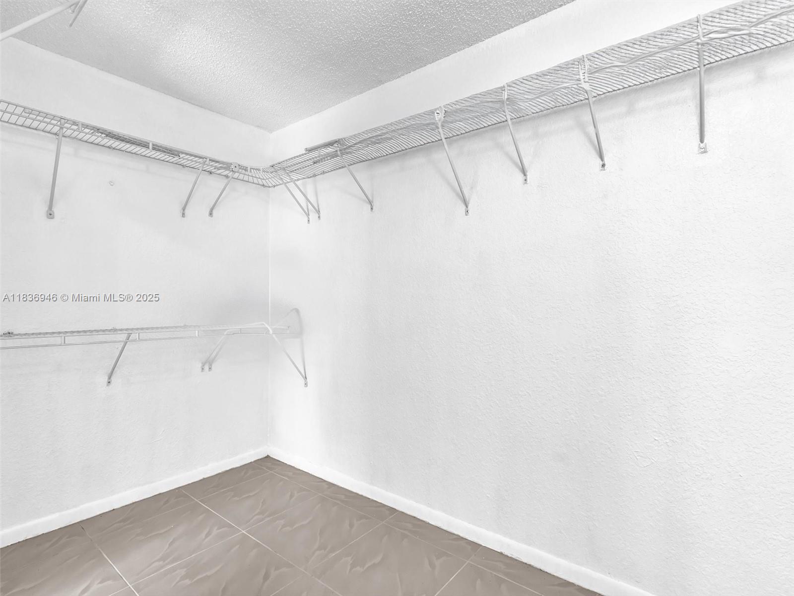 OAK LAKES - Residential