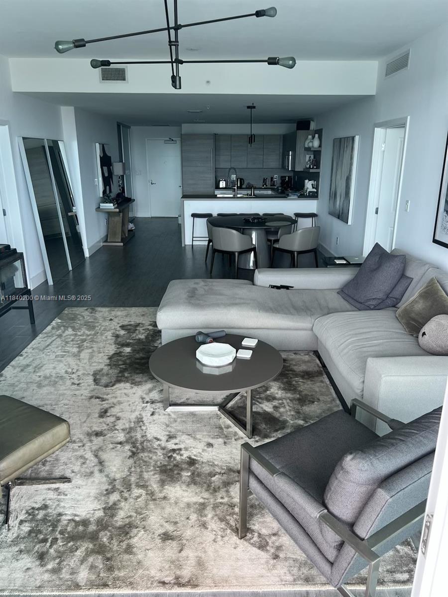 400 SUNNY ISLES CONDO WES - Residential