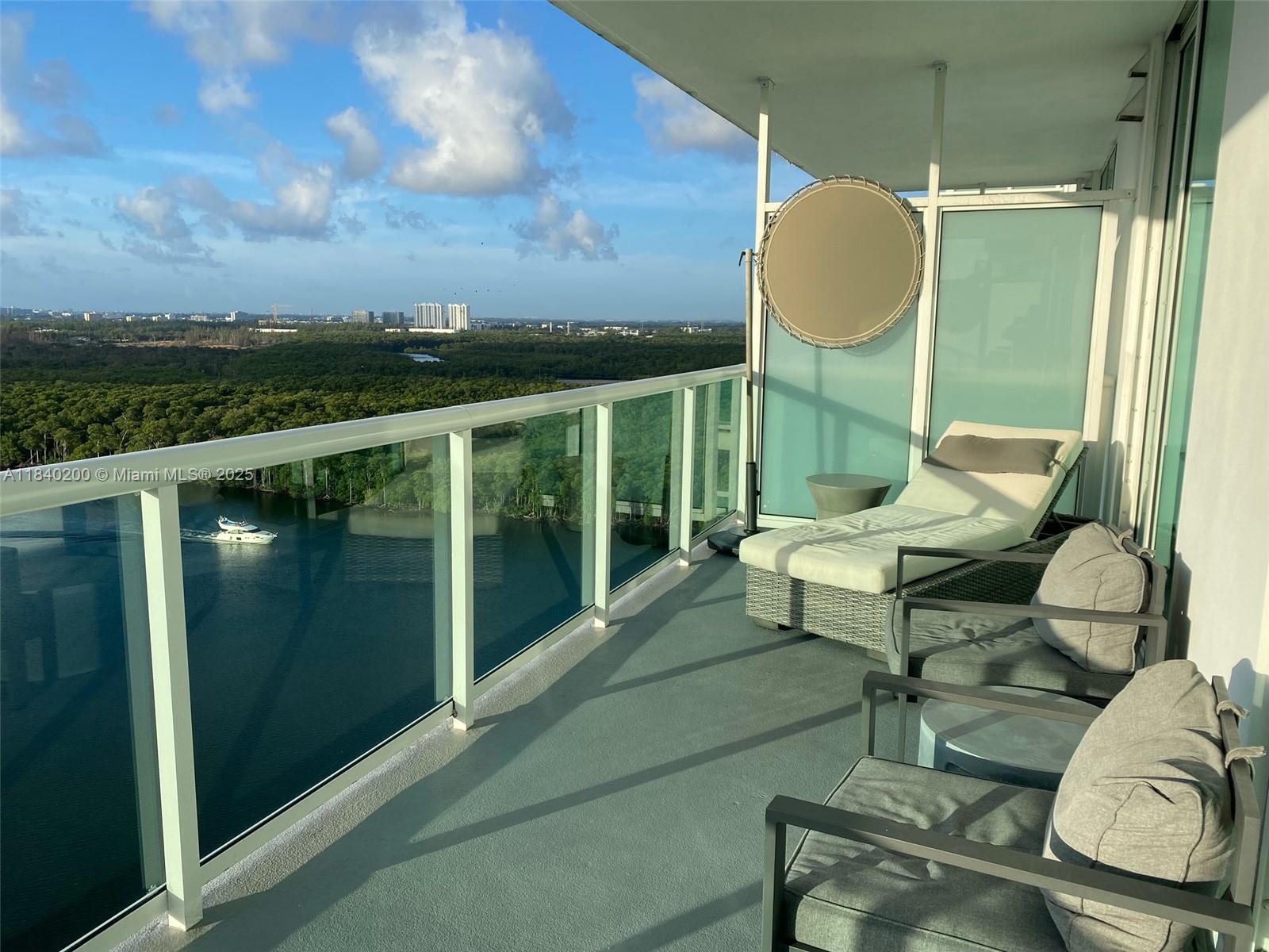 400 Sunny Isles Blvd 2007