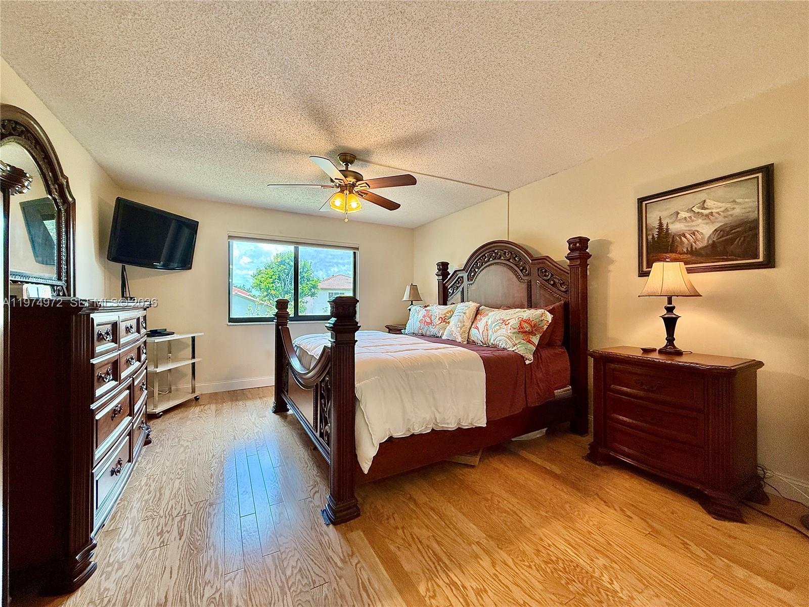 RACQUET CLUB APTS AT BONA - Residential