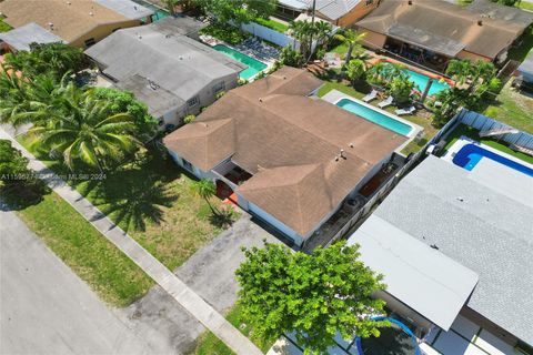 Single Family Residence in Sunrise FL 8440 21st St St.jpg