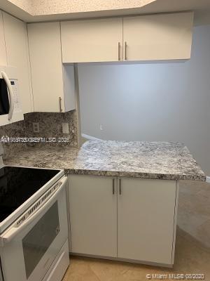 LAS VISTAS AT DORAL CONDO - Residential