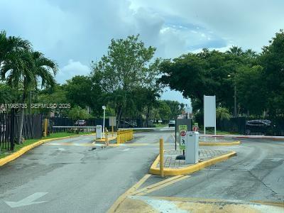 LAS VISTAS AT DORAL CONDO - Residential