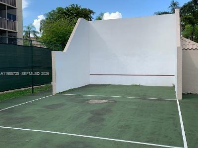 LAS VISTAS AT DORAL CONDO - Residential