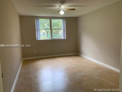 LAS VISTAS AT DORAL CONDO - Residential