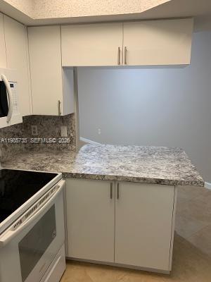 LAS VISTAS AT DORAL CONDO - Residential