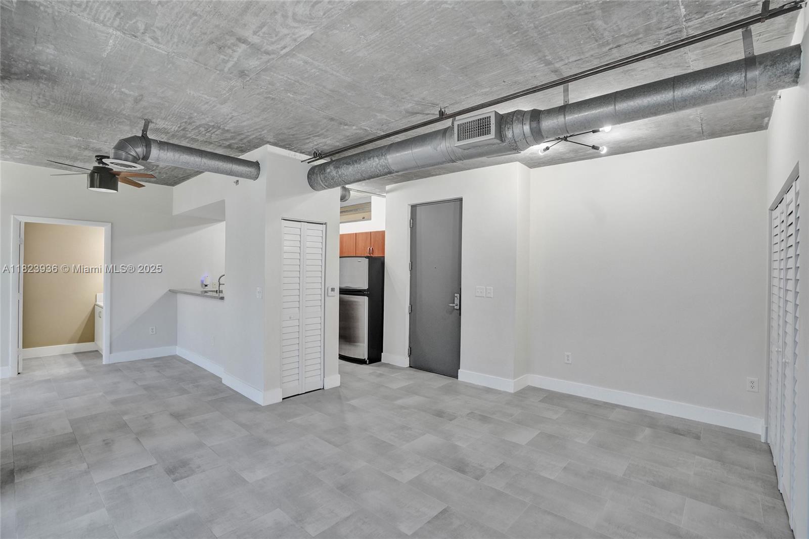 455 NE 25th St 609