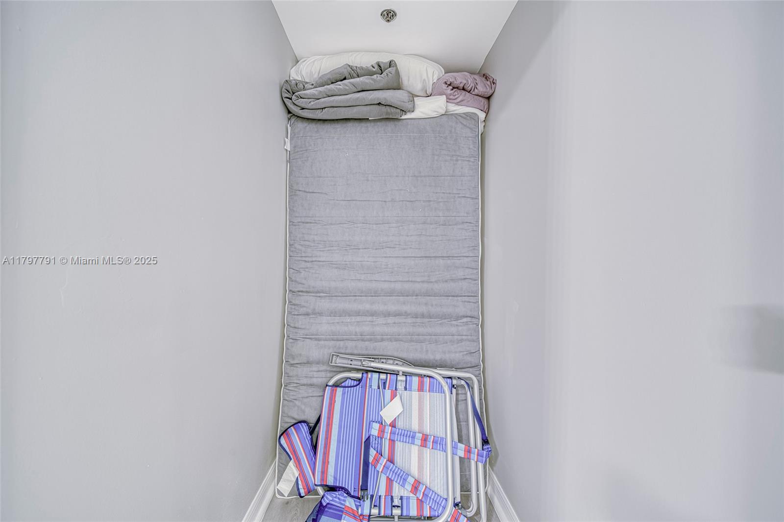 SURFSIDE PALMS CONDO - Residential