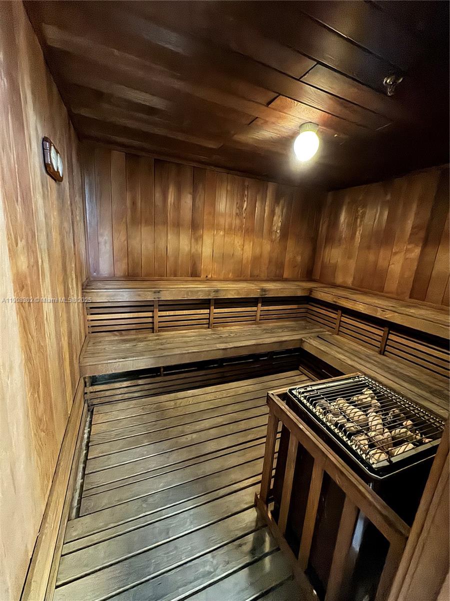 BRICKELL KEY ONE CONDO - Residential Lease