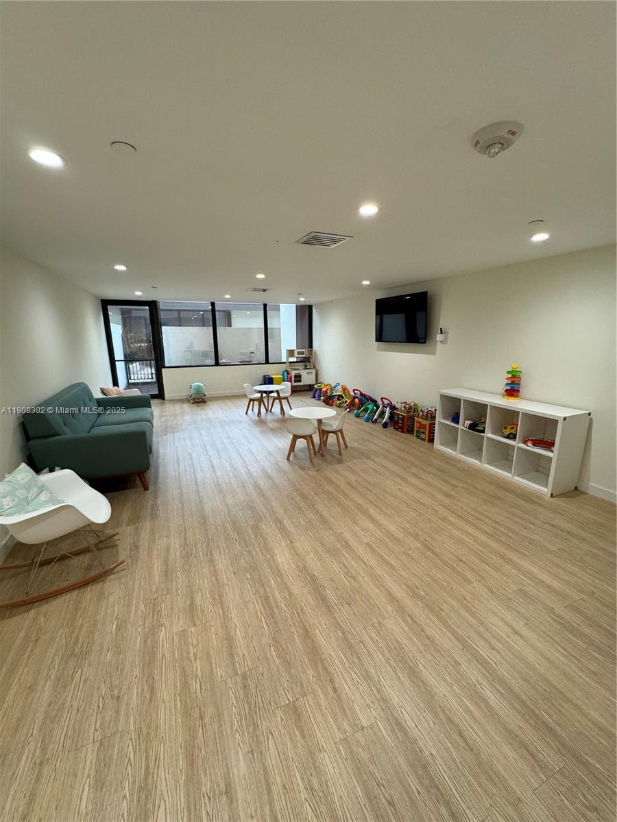 BRICKELL KEY ONE CONDO - Residential Lease